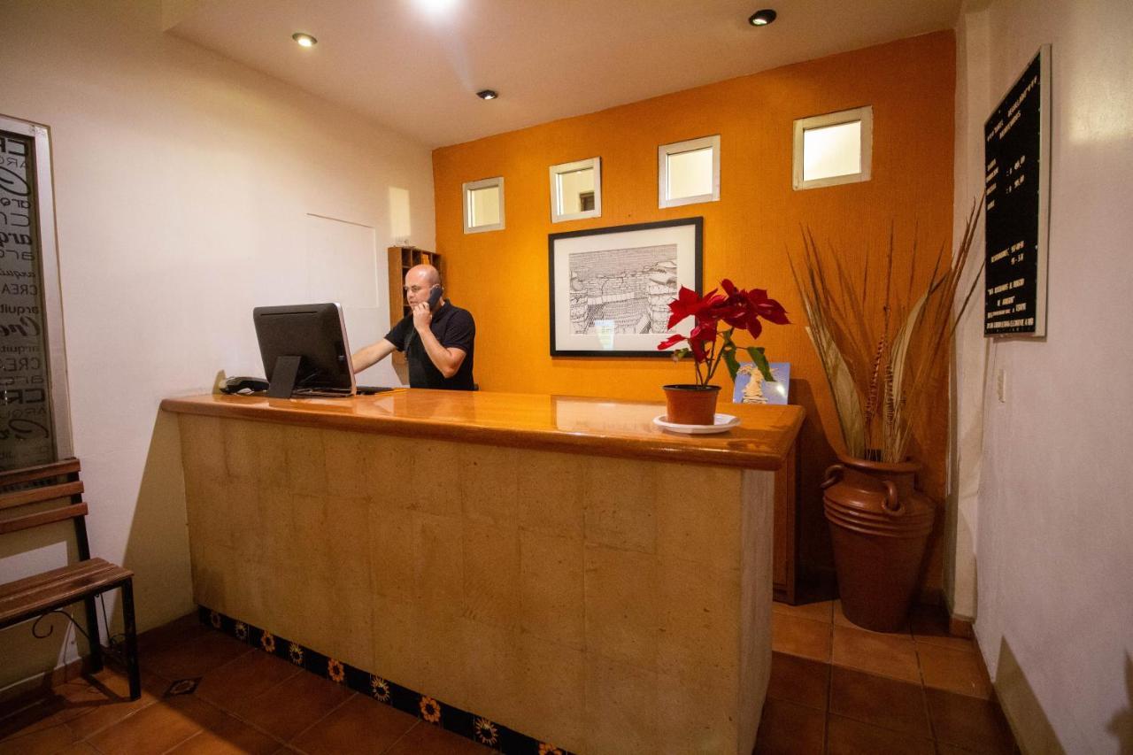 Hotel Degollado 外观 照片