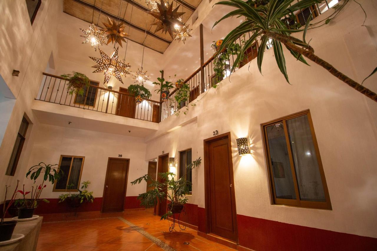 Hotel Degollado 外观 照片
